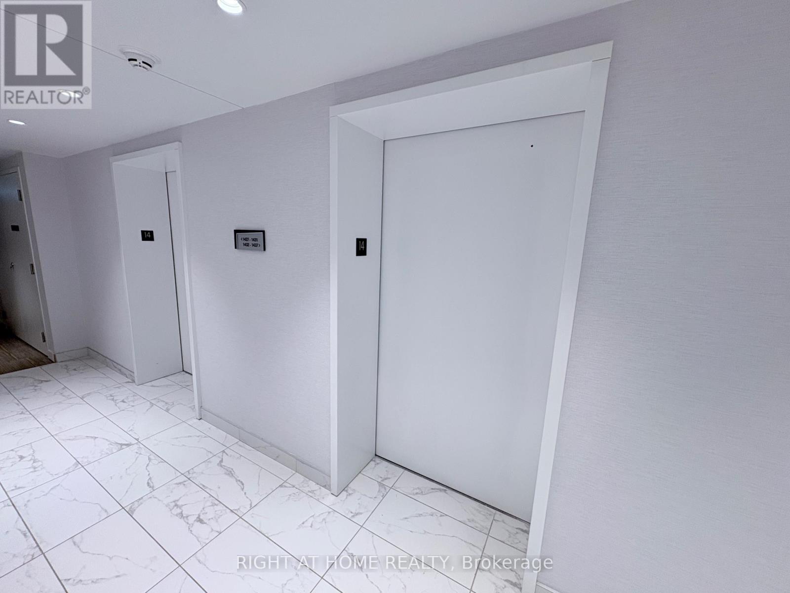 1436 - 230 Simcoe Street, Toronto, Ontario  M5T 1T4 - Photo 4 - C13080426