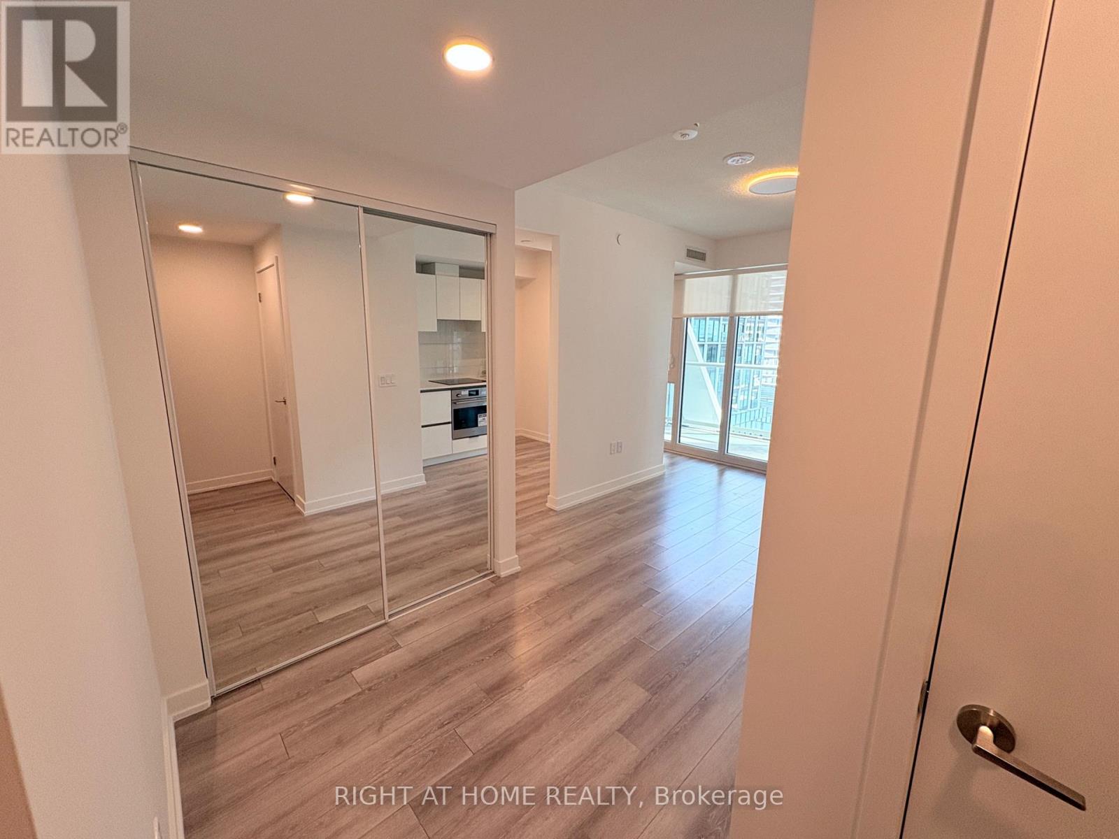 1436 - 230 Simcoe Street, Toronto, Ontario  M5T 1T4 - Photo 7 - C13080426