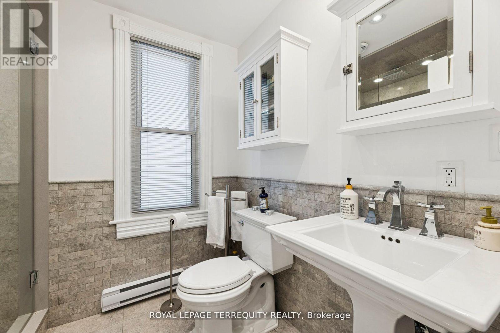 567 Kingston Road W, Ajax, Ontario  L1S 6M1 - Photo 35 - E13080476