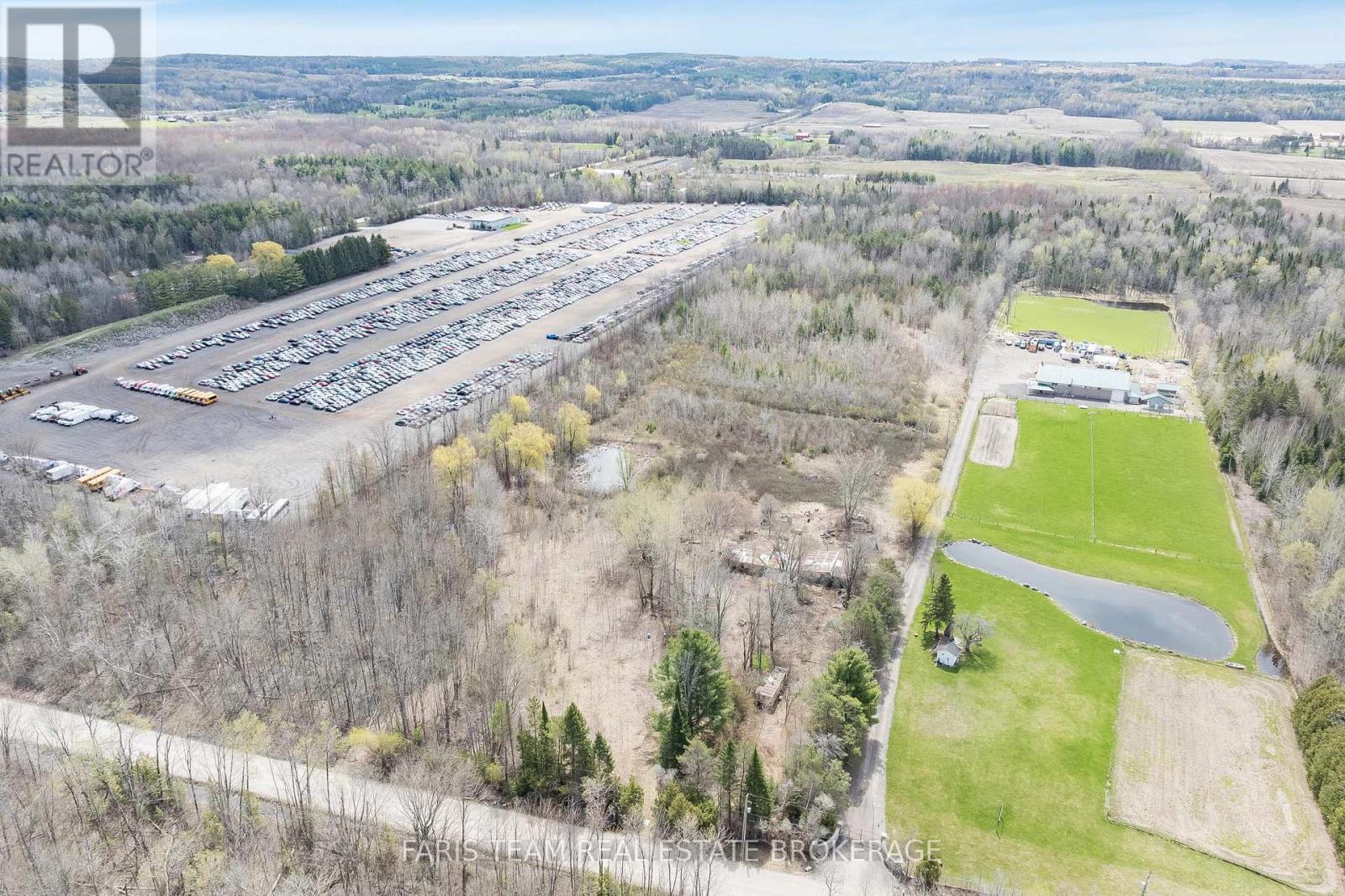 3717 14th Line, Innisfil, Ontario  L0L 1L0 - Photo 3 - N12847678