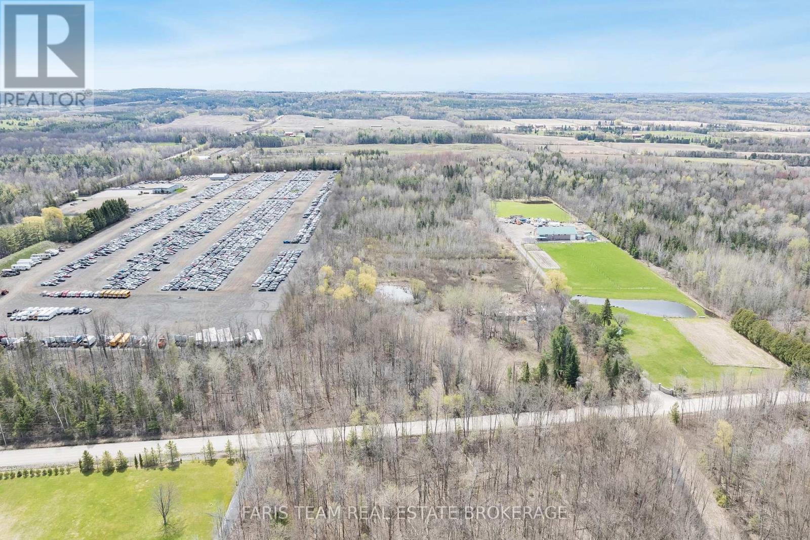 3717 14th Line, Innisfil, Ontario  L0L 1L0 - Photo 2 - N12847678
