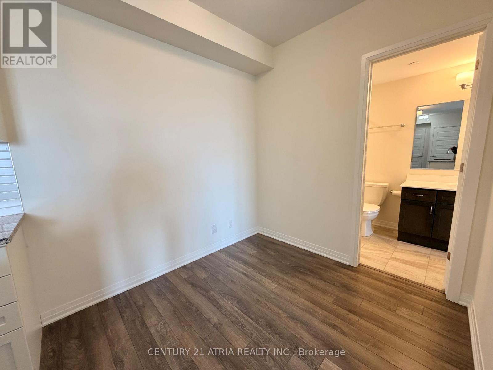 607 - 58 Adam Sellers Street, Markham, Ontario  L6B 1P5 - Photo 6 - N12974494