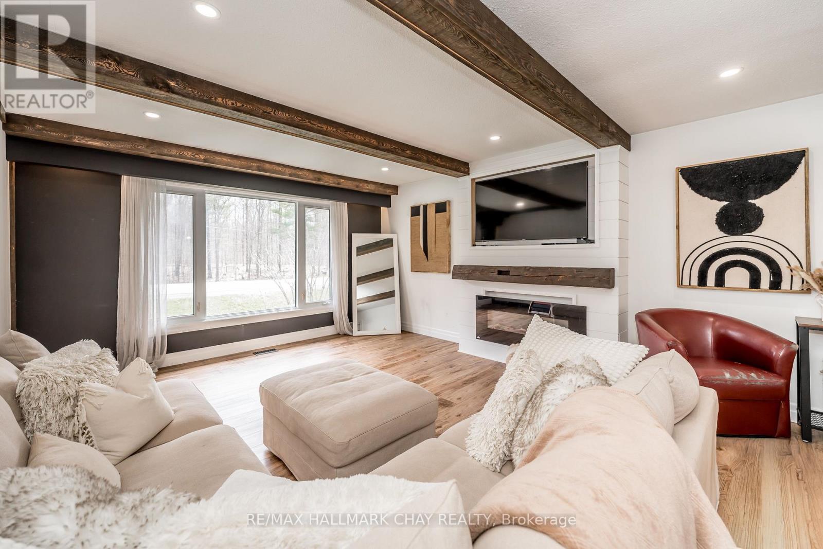 UPPER - 3742 HORSESHOE VALLEY ROAD W, springwater, Ontario