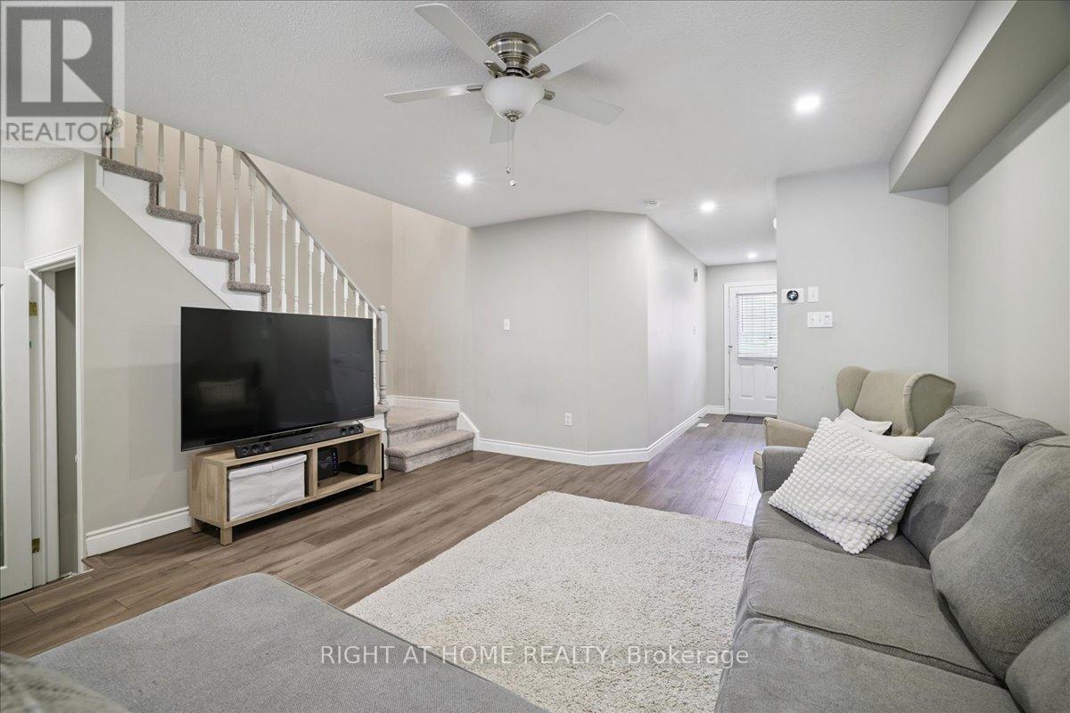 555 Taylor Crescent, Burlington, Ontario  L7L 6J7 - Photo 11 - W13080472