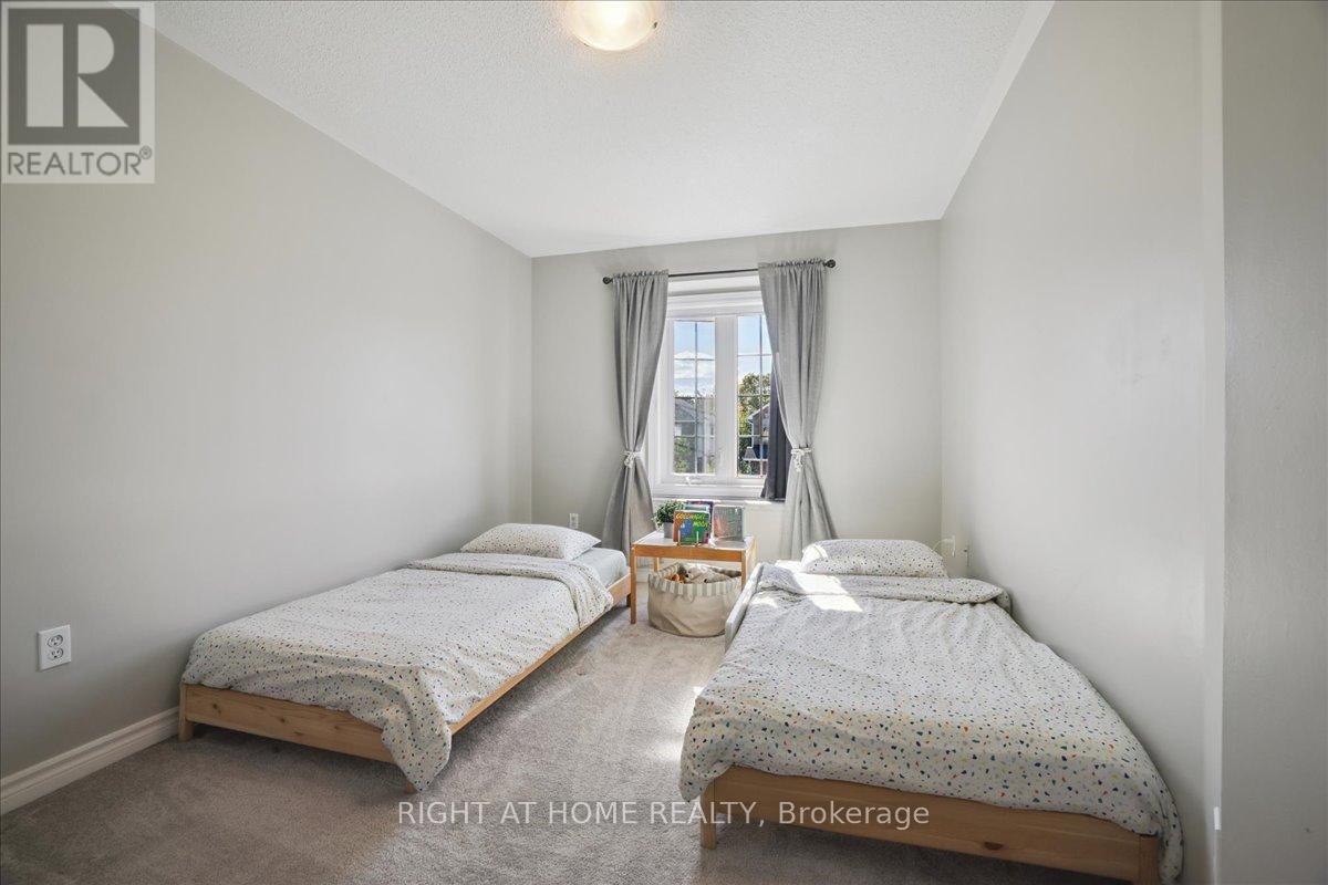 555 Taylor Crescent, Burlington, Ontario  L7L 6J7 - Photo 23 - W13080472