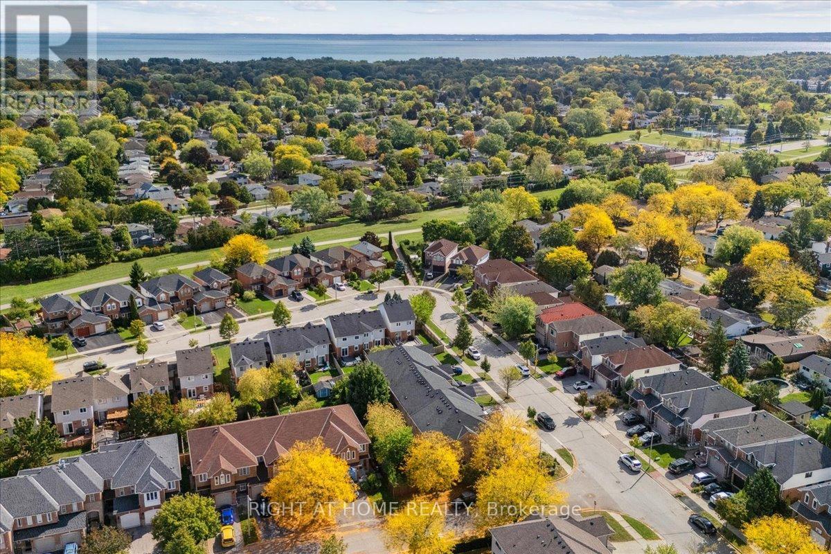 555 Taylor Crescent, Burlington, Ontario  L7L 6J7 - Photo 36 - W13080472