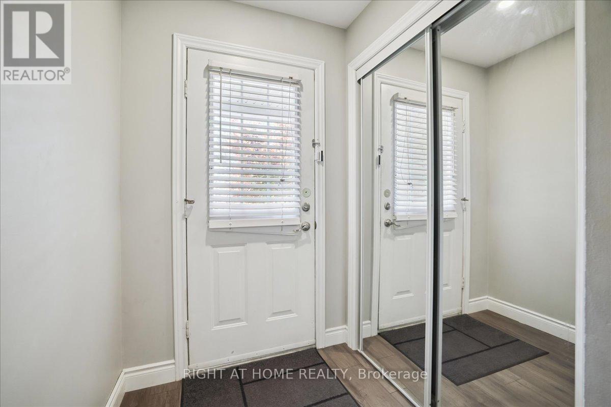 555 Taylor Crescent, Burlington, Ontario  L7L 6J7 - Photo 7 - W13080472