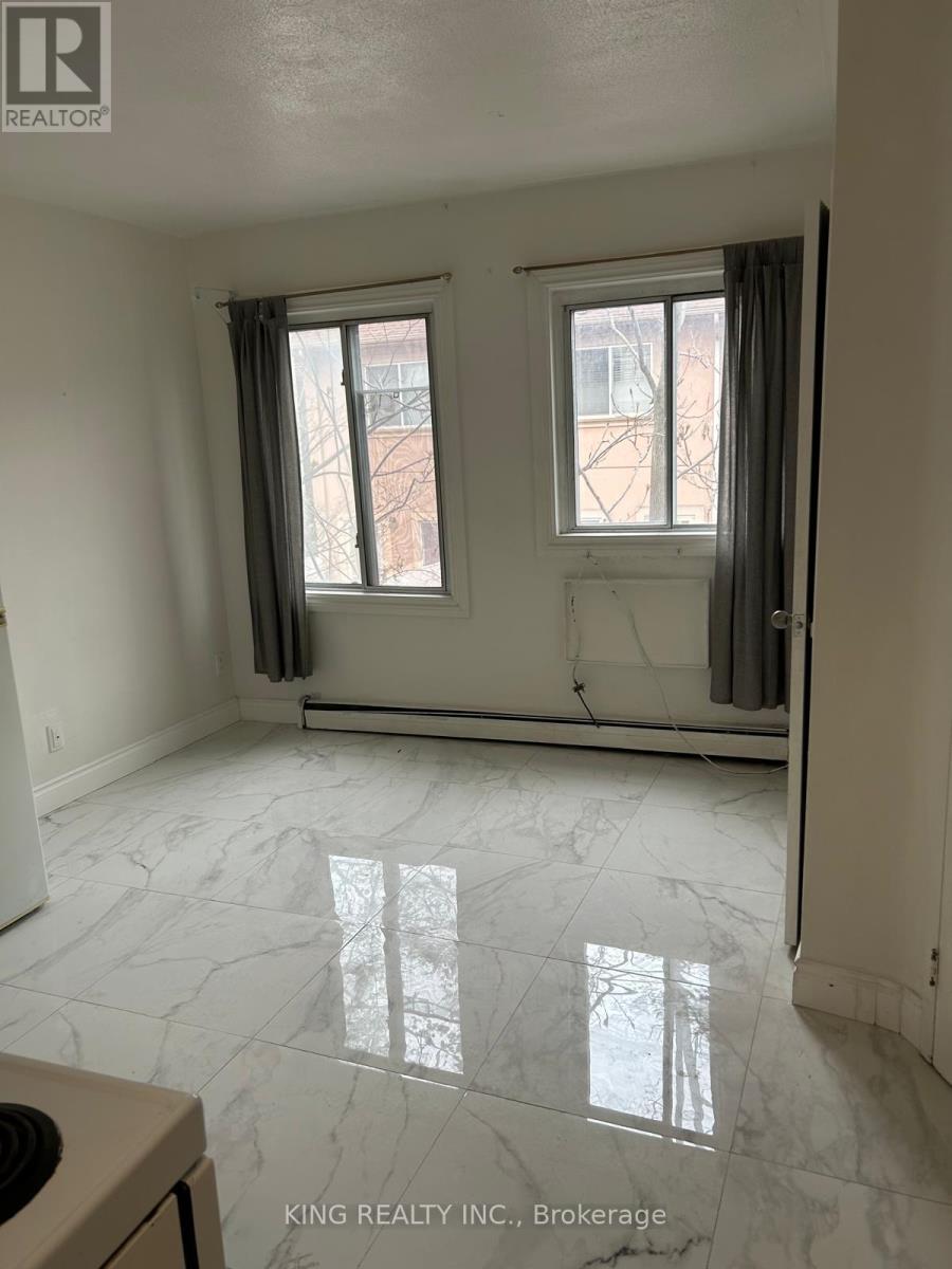 202 - 2 Elm Grove Avenue, Toronto, Ontario  M6K 2J1 - Photo 2 - W13080500