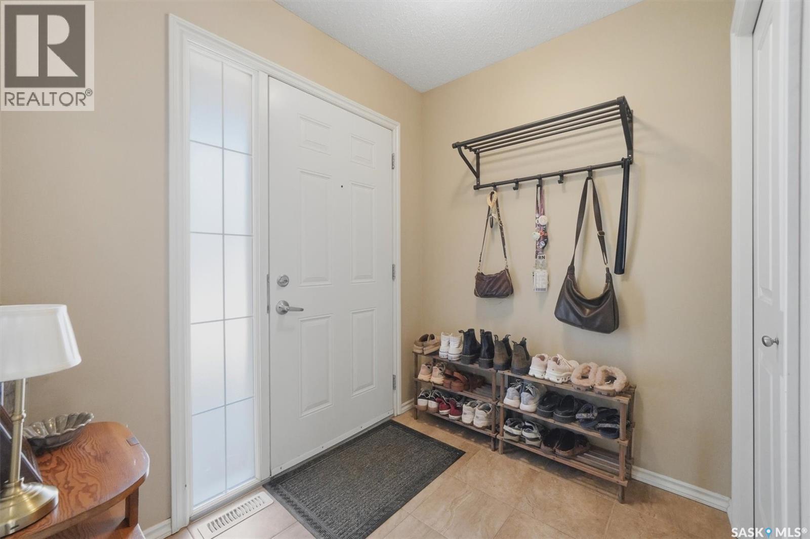 105 Lynd Crescent, Saskatoon, Saskatchewan  S7T 0C3 - Photo 3 - SK034797