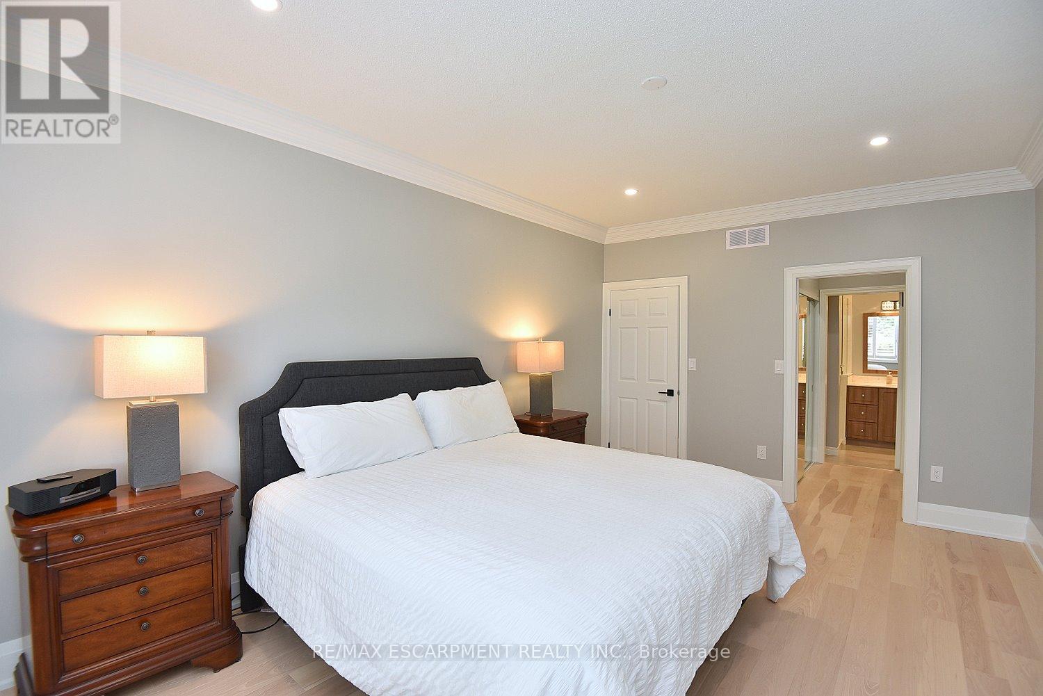 49 Riveroaks Drive, Hamilton, Ontario  L0R 1W0 - Photo 13 - X13080420