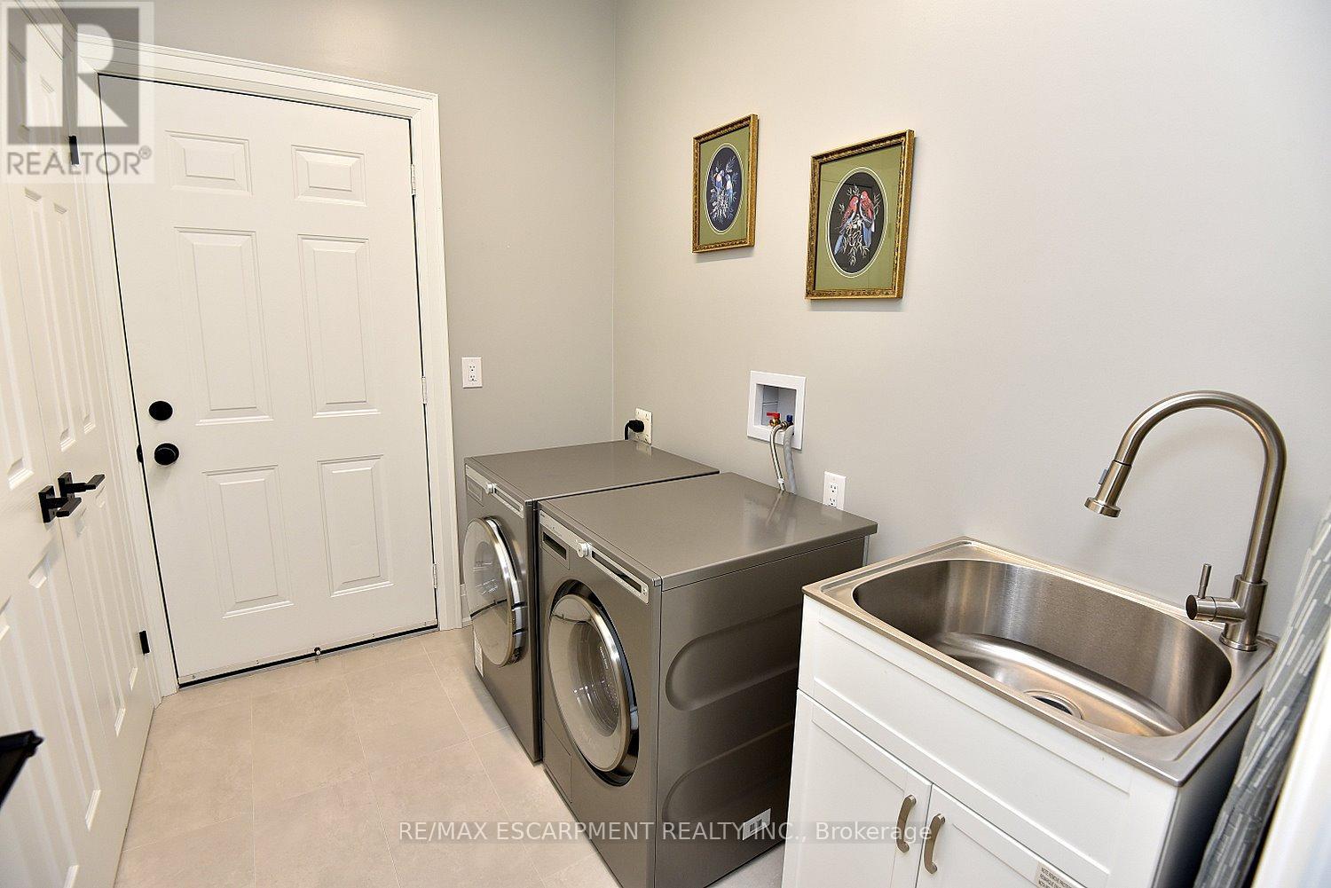 49 Riveroaks Drive, Hamilton, Ontario  L0R 1W0 - Photo 23 - X13080420