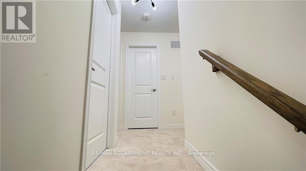 27 Mia Drive, Hamilton, Ontario  L9B 0H8 - Photo 17 - X13080438