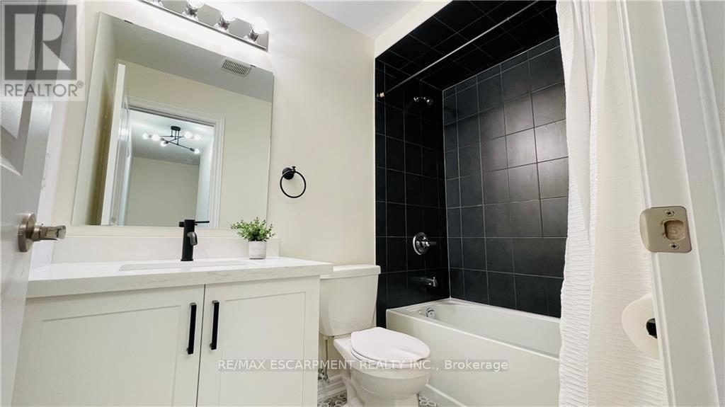27 Mia Drive, Hamilton, Ontario  L9B 0H8 - Photo 23 - X13080438