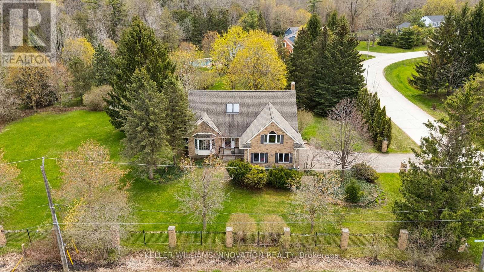 721 Snowcrest Place, Waterloo, Ontario  N2J 3Z4 - Photo 2 - X13080554