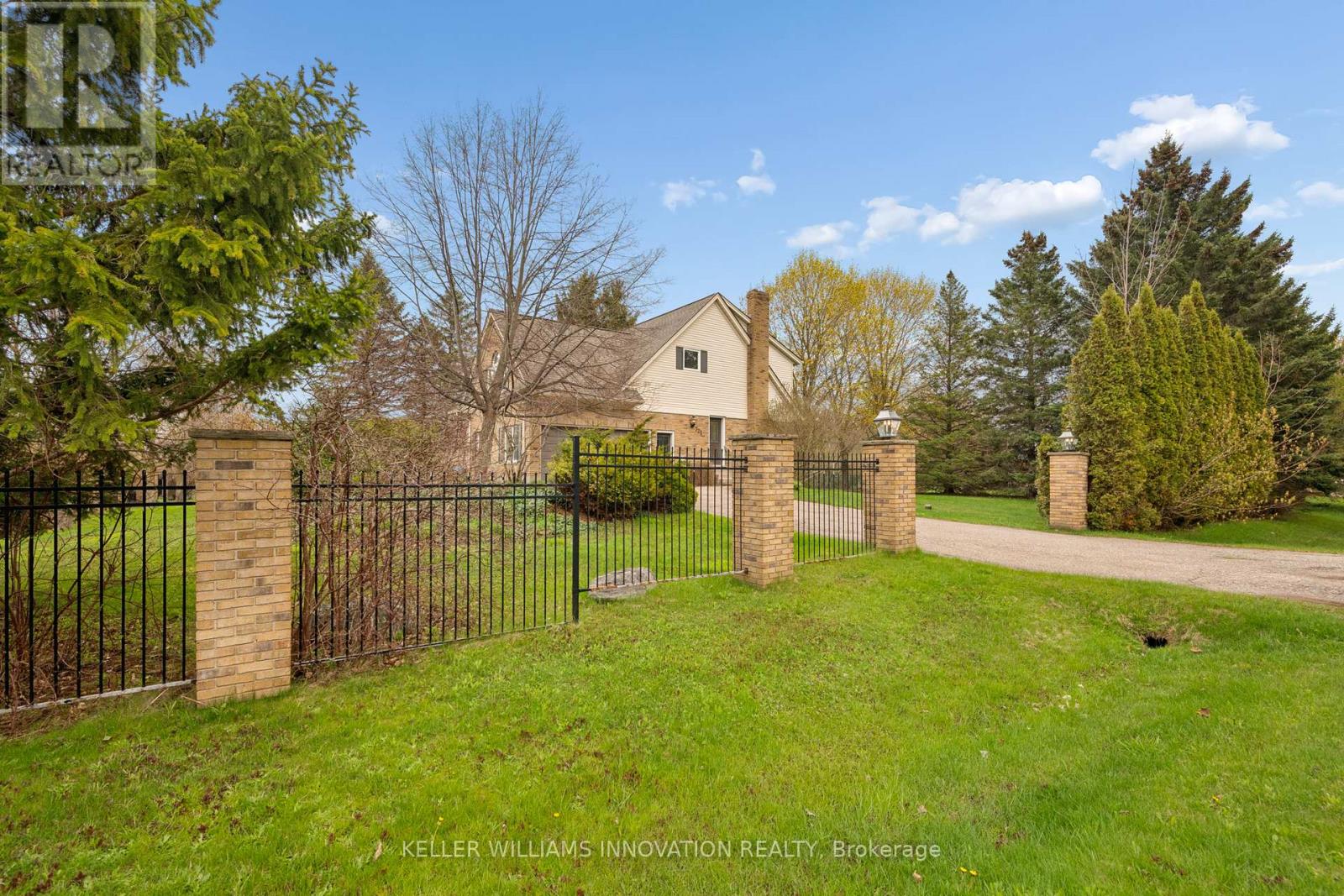 721 Snowcrest Place, Waterloo, Ontario  N2J 3Z4 - Photo 3 - X13080554