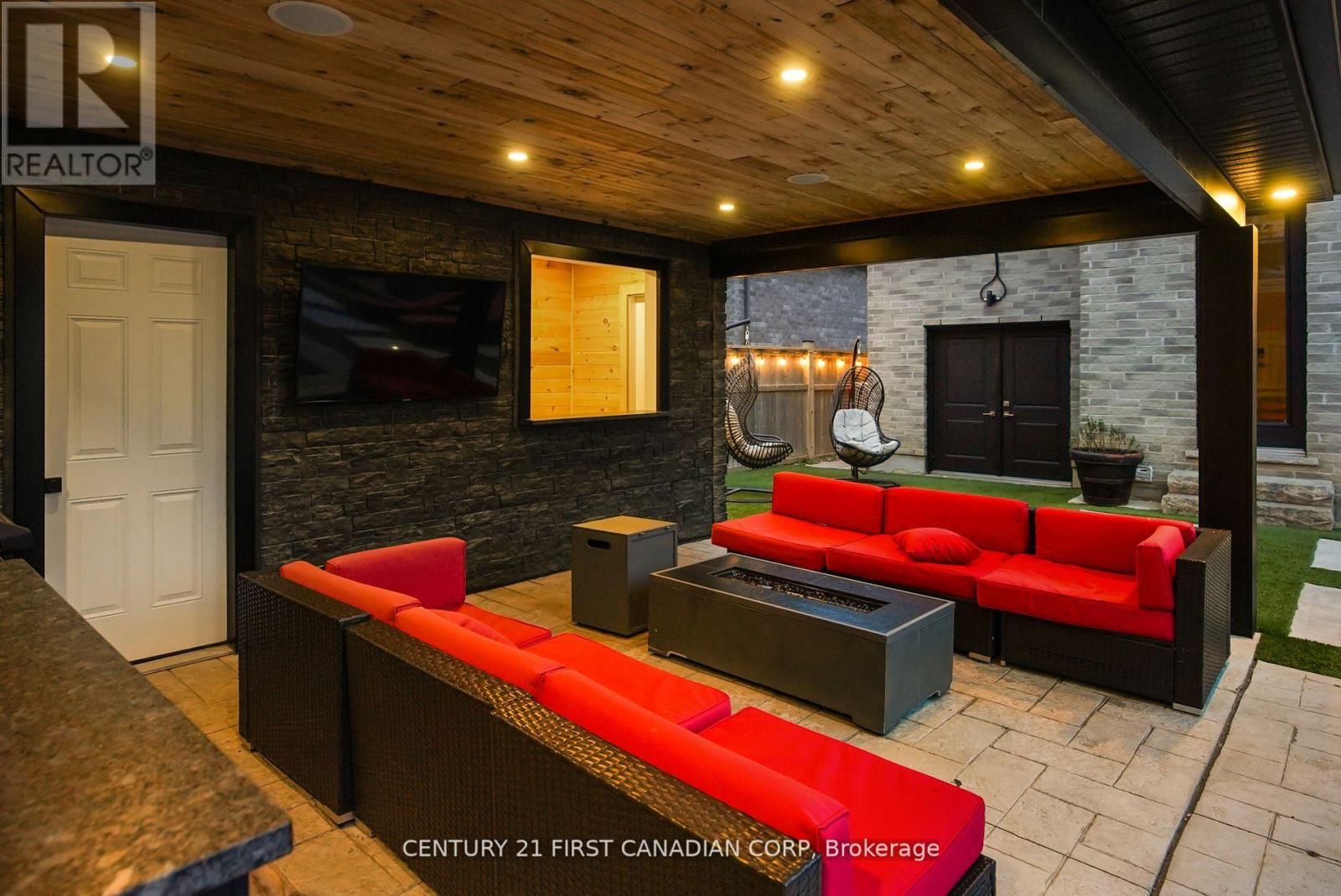 90 Pebblecreek Walk W, London North, Ontario  N6G 0K6 - Photo 9 - X13080586