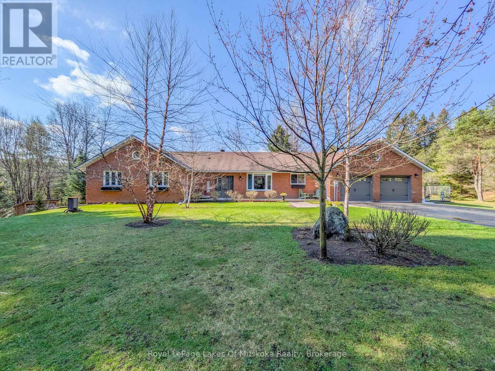 87 LANEIGE AVENUE, Huntsville, Ontario