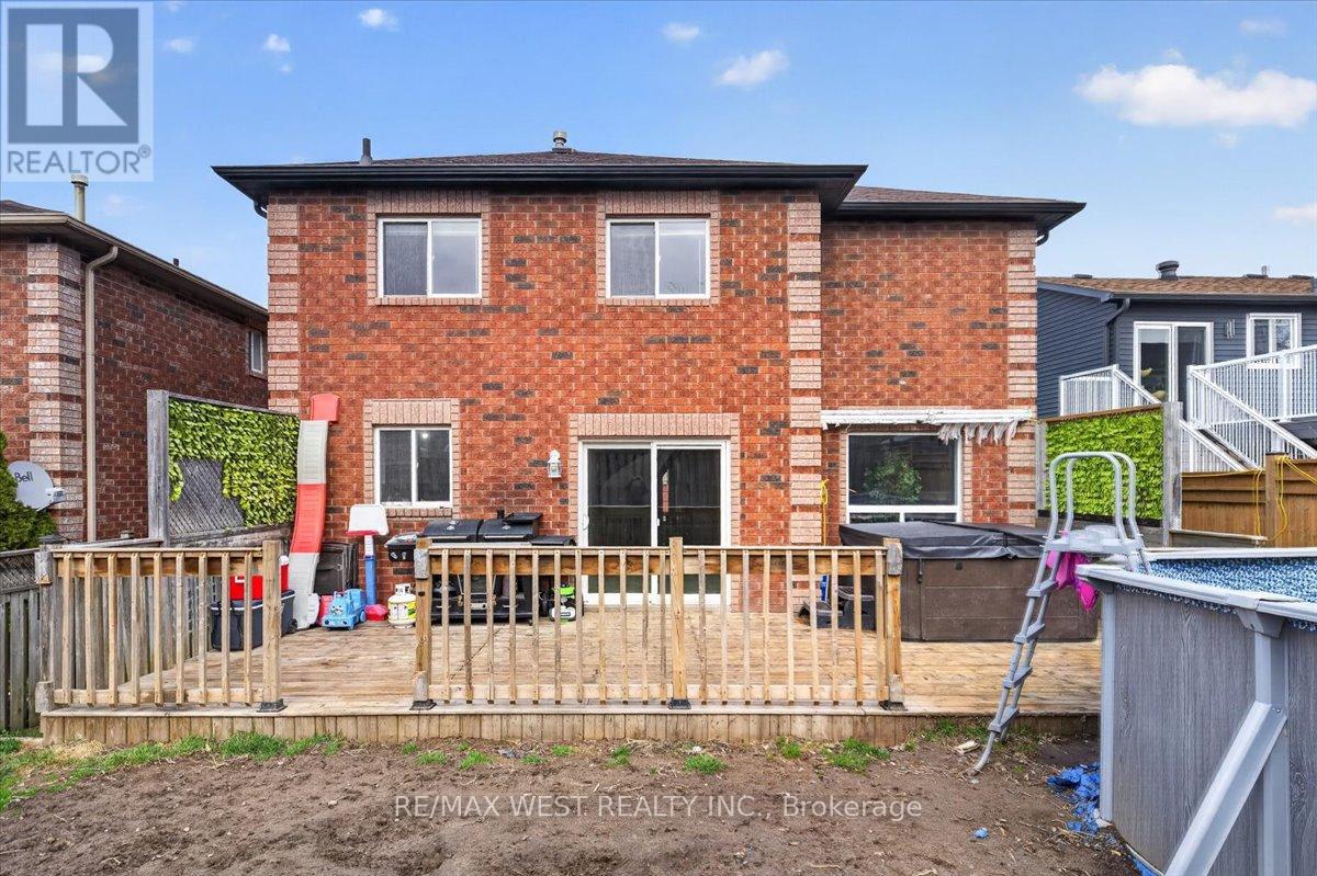 51 Stanley Street, Barrie, Ontario  L4M 6V3 - Photo 48 - S13063022