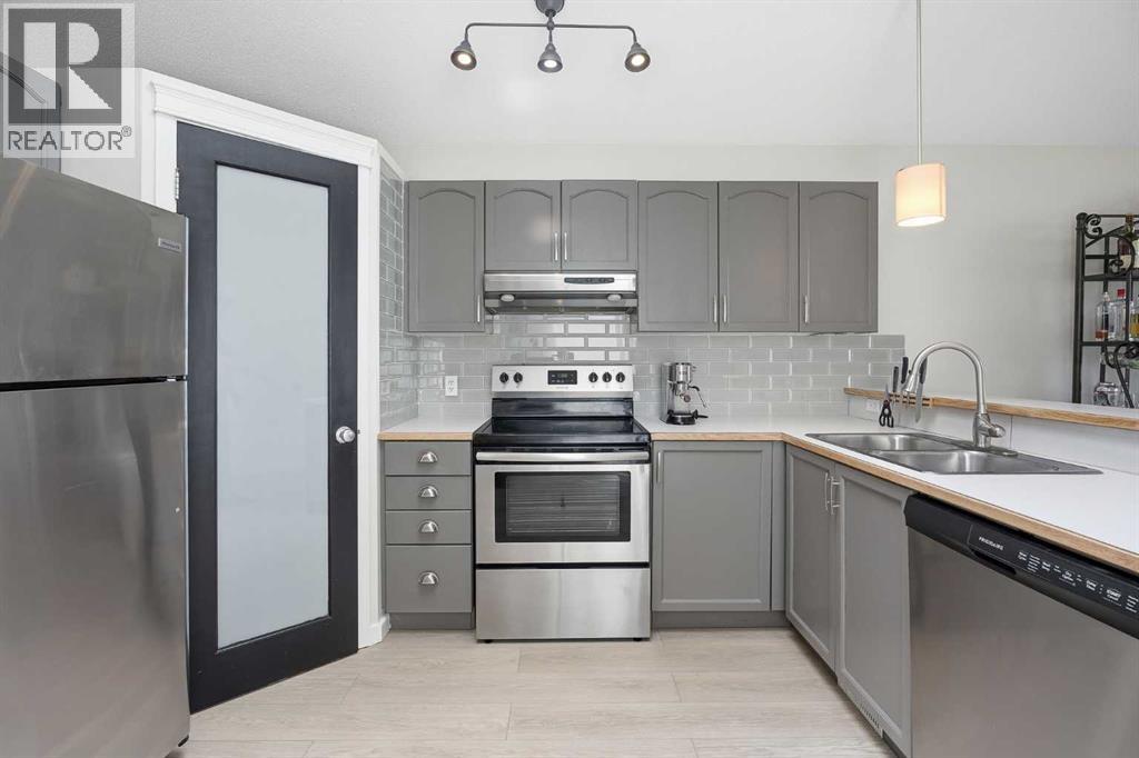 89 Prestwick Way Se, Calgary, Alberta  T2Z 3W7 - Photo 7 - A2299240