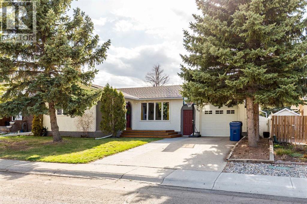 2112 9a Street, Coaldale, Alberta  T1M 1B2 - Photo 1 - A2307483
