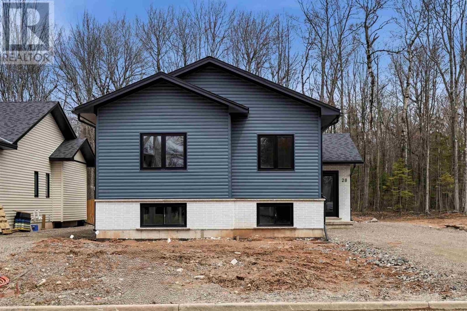 28 Sherwood Pkwy, Sault Ste. Marie, Ontario  P6C 3A8 - Photo 2 - SM260615