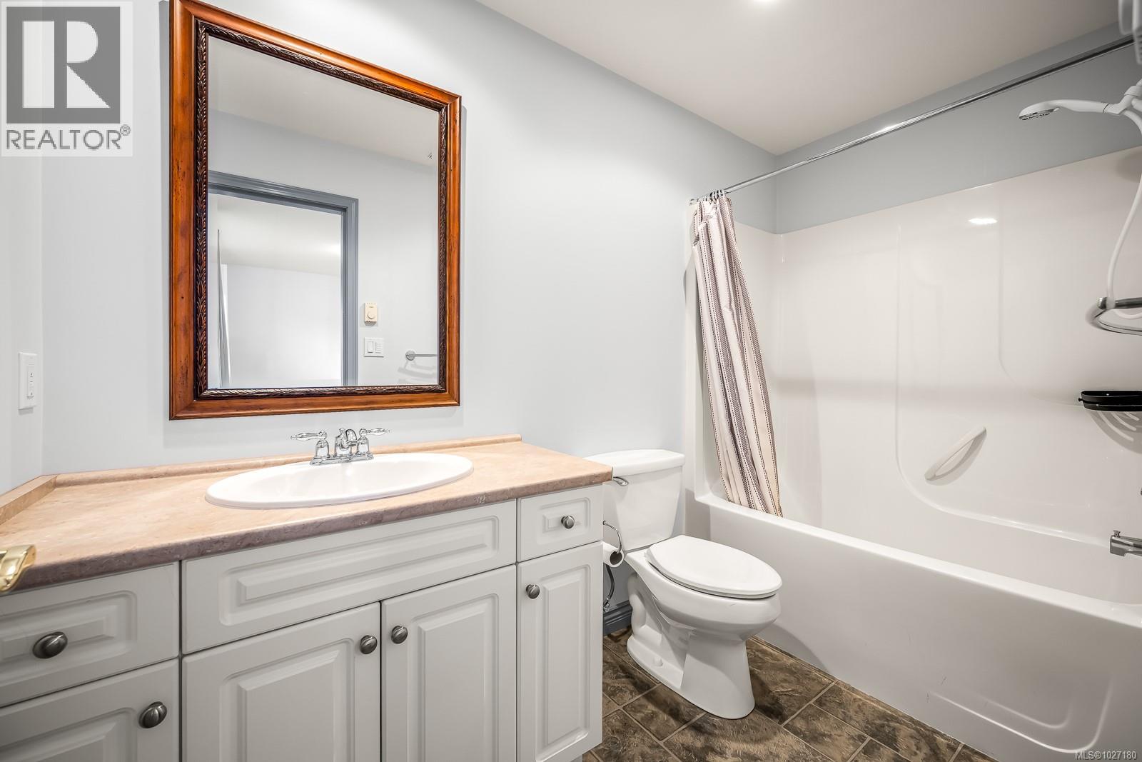 14 2475 Mansfield Dr, Courtenay, British Columbia  V9M 2M2 - Photo 21 - 1027180