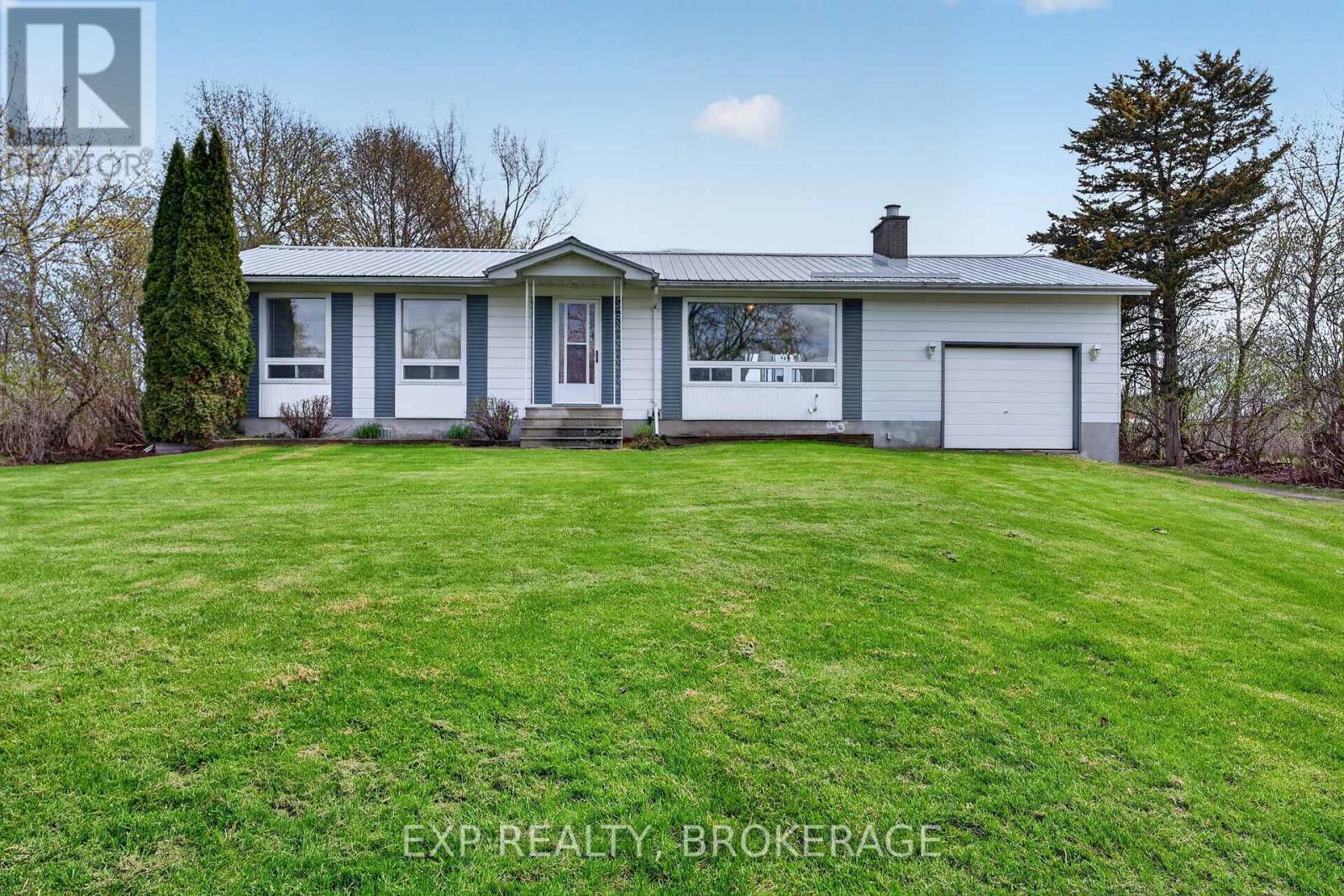 29 Hillcrest Street, Frontenac Islands, Ontario  K0H 2Y0 - Photo 2 - X13080700
