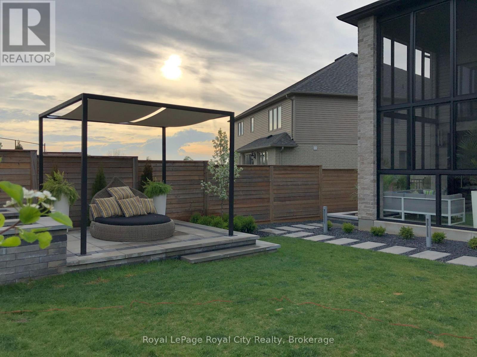 303 Gosling Gardens, Guelph, Ontario  N1L 0M1 - Photo 43 - X13080650