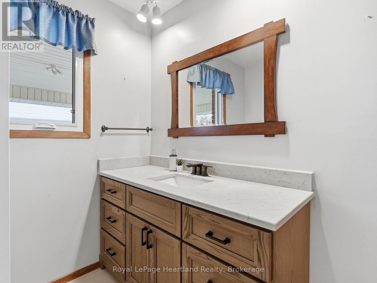 170 Queen Street S, Minto, Ontario  N0G 1Z0 - Photo 17 - X13080810