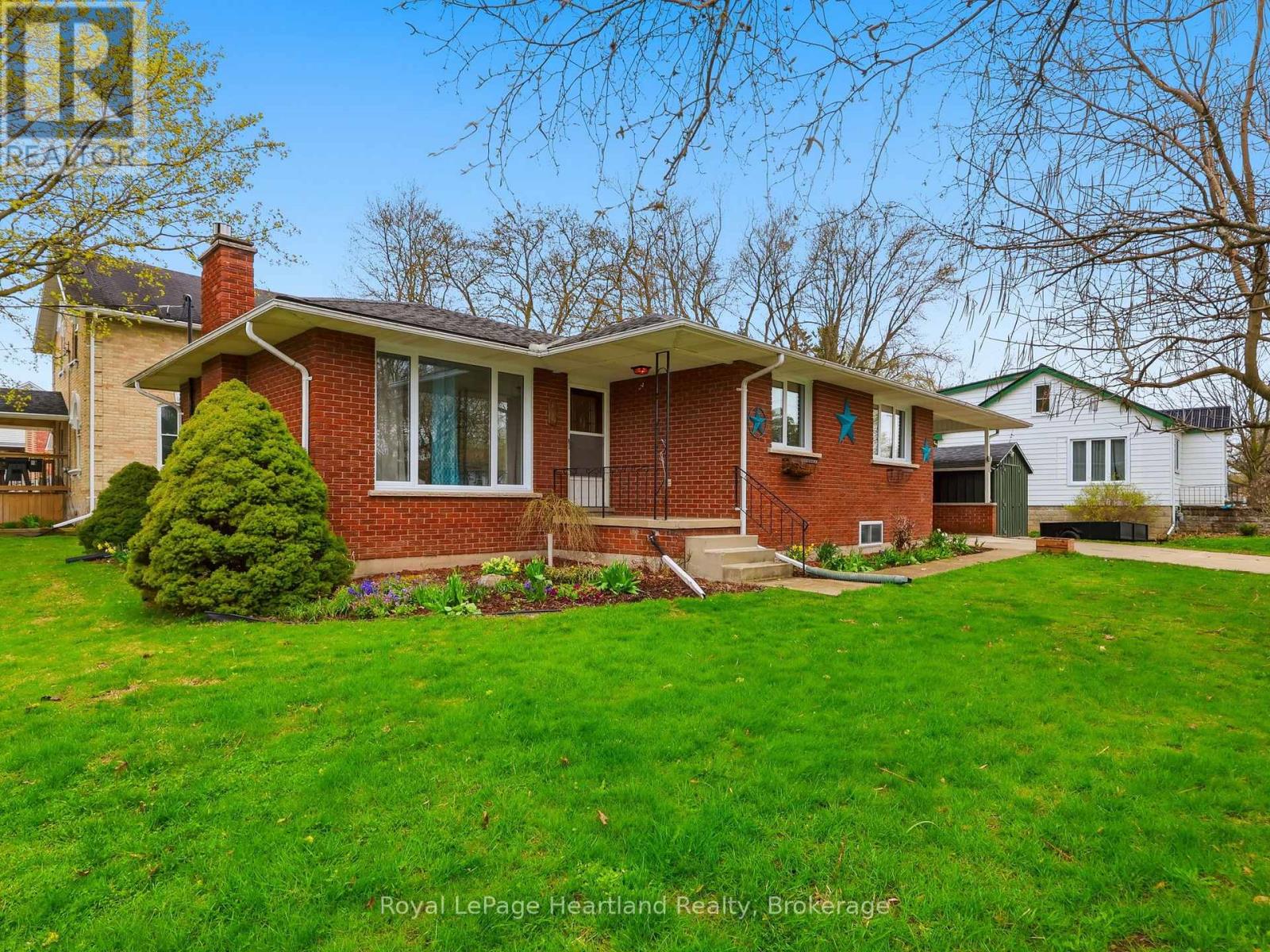170 Queen Street S, Minto, Ontario  N0G 1Z0 - Photo 34 - X13080810