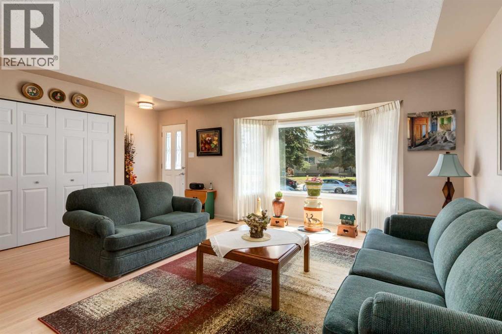 24 Hobart Road SW, Calgary, Alberta  T2V 3K1 - Photo 8 - A2301467