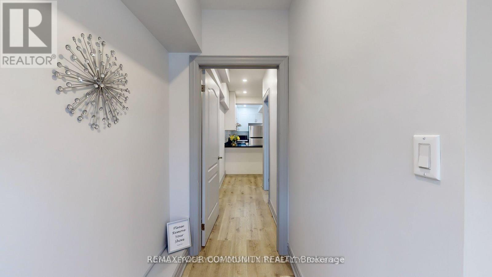 C - 586 Parliament Street, Toronto, Ontario  M4X 1P8 - Photo 2 - C13080606