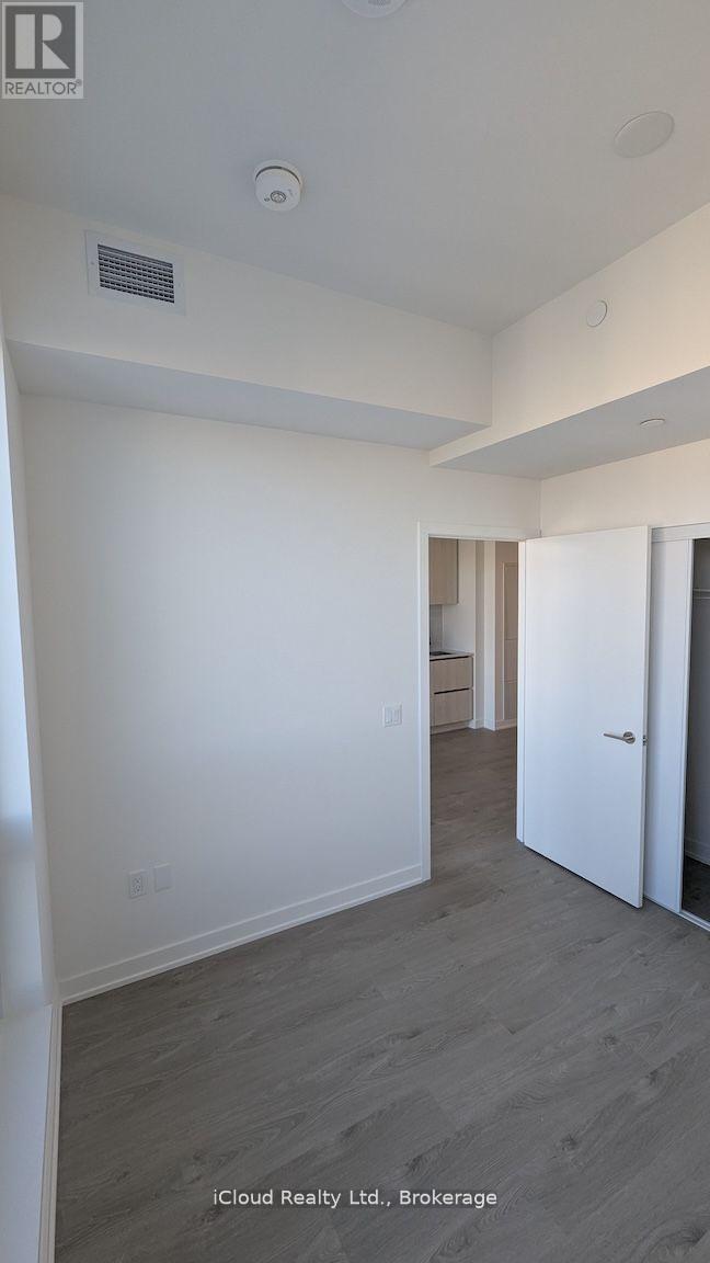 2414 - 120 Broadway Avenue E, Toronto, Ontario  M4P 0A9 - Photo 8 - C13080666