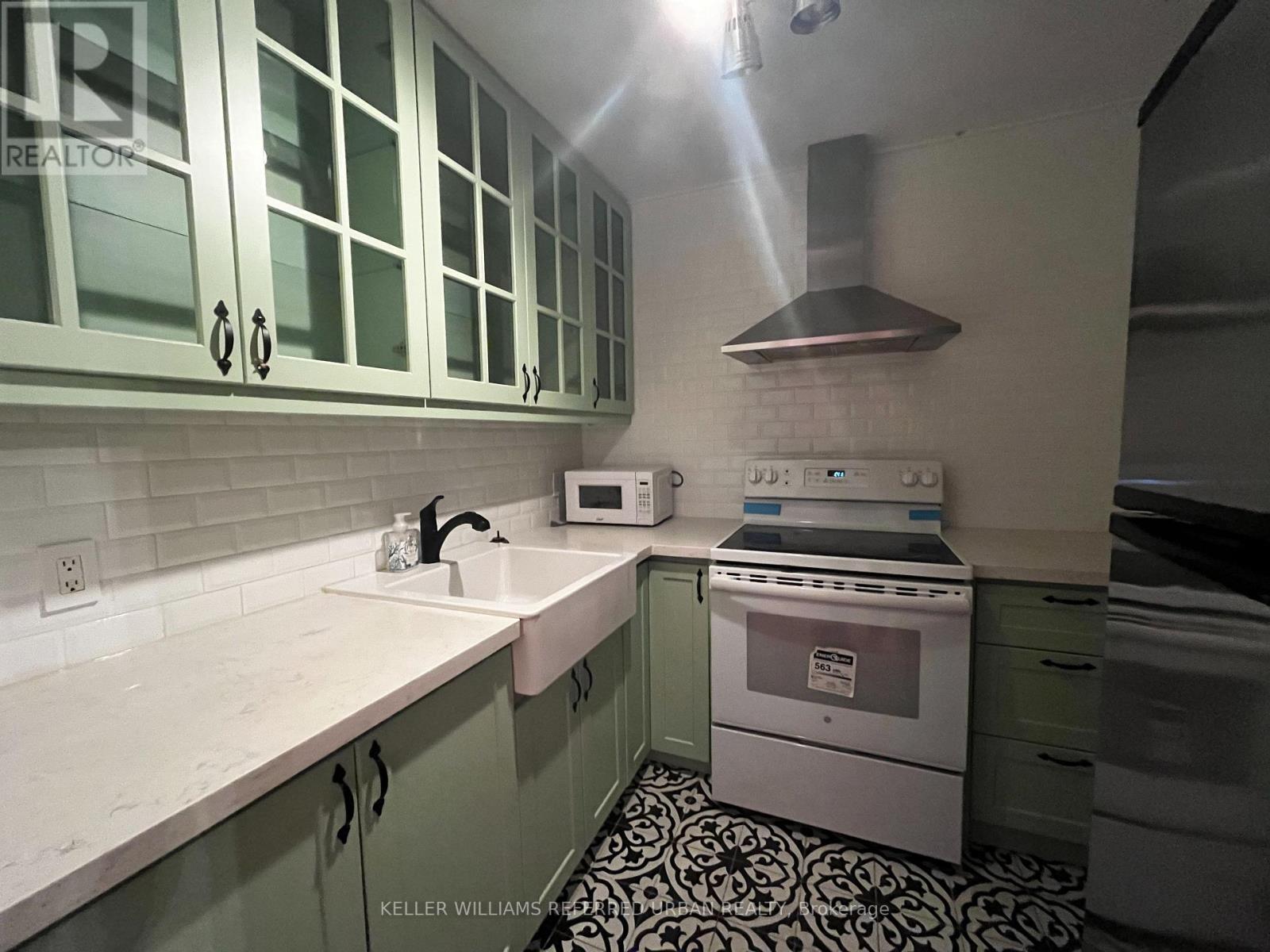 334 - 150 Farnham Avenue, Toronto, Ontario  M4V 1H5 - Photo 6 - C13080756