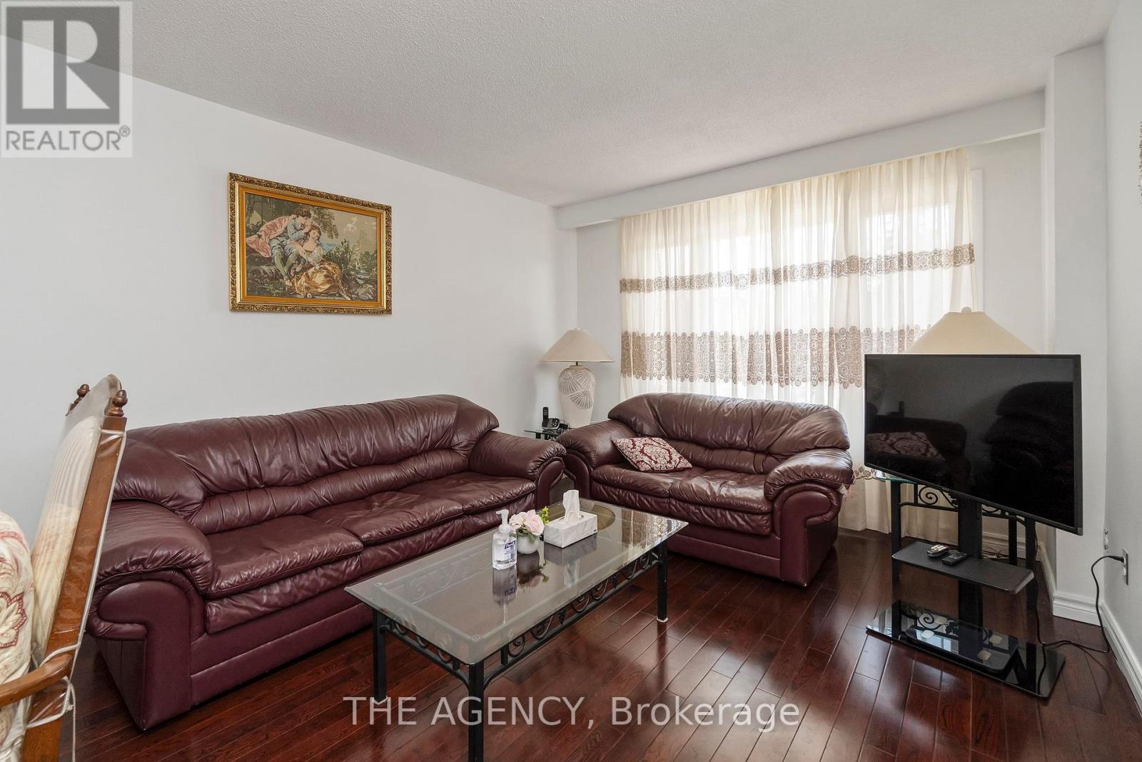 402 Kingston Road, Toronto, Ontario  M4L 1T9 - Photo 4 - E13080670