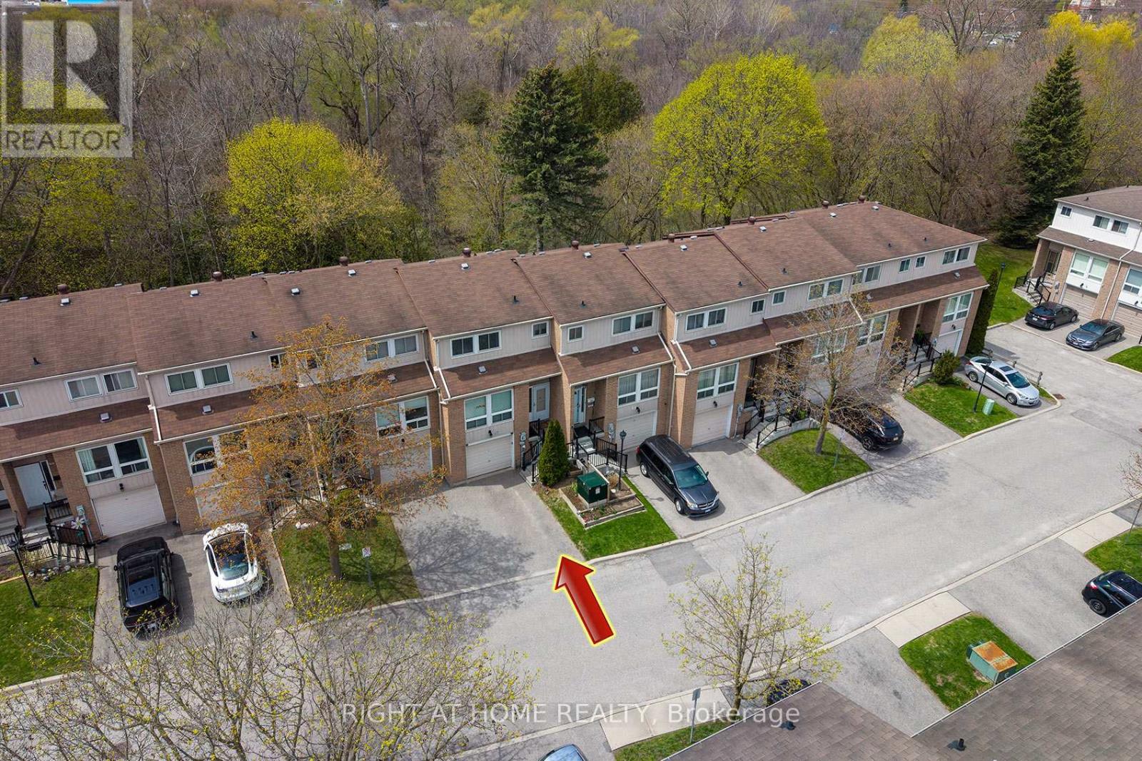 67 Willows Lane, Ajax, Ontario  L1S 6E7 - Photo 4 - E13080790