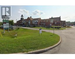 32-33 - 2 ORCHARD HEIGHTS, Aurora, Ontario