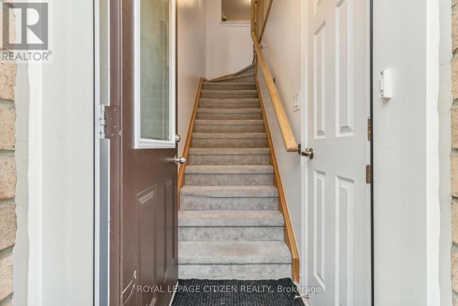 B - 526 White's Hill Avenue, Markham, Ontario  L6B 0J9 - Photo 10 - N13080714