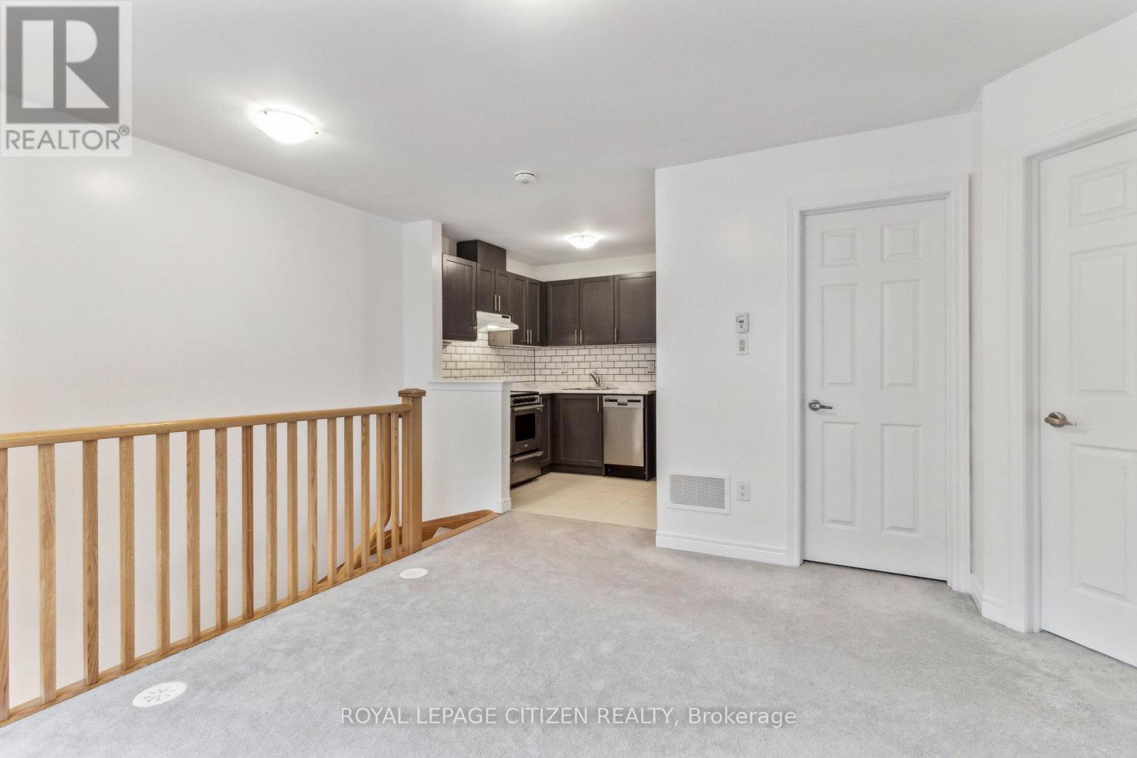 B - 526 White's Hill Avenue, Markham, Ontario  L6B 0J9 - Photo 15 - N13080714
