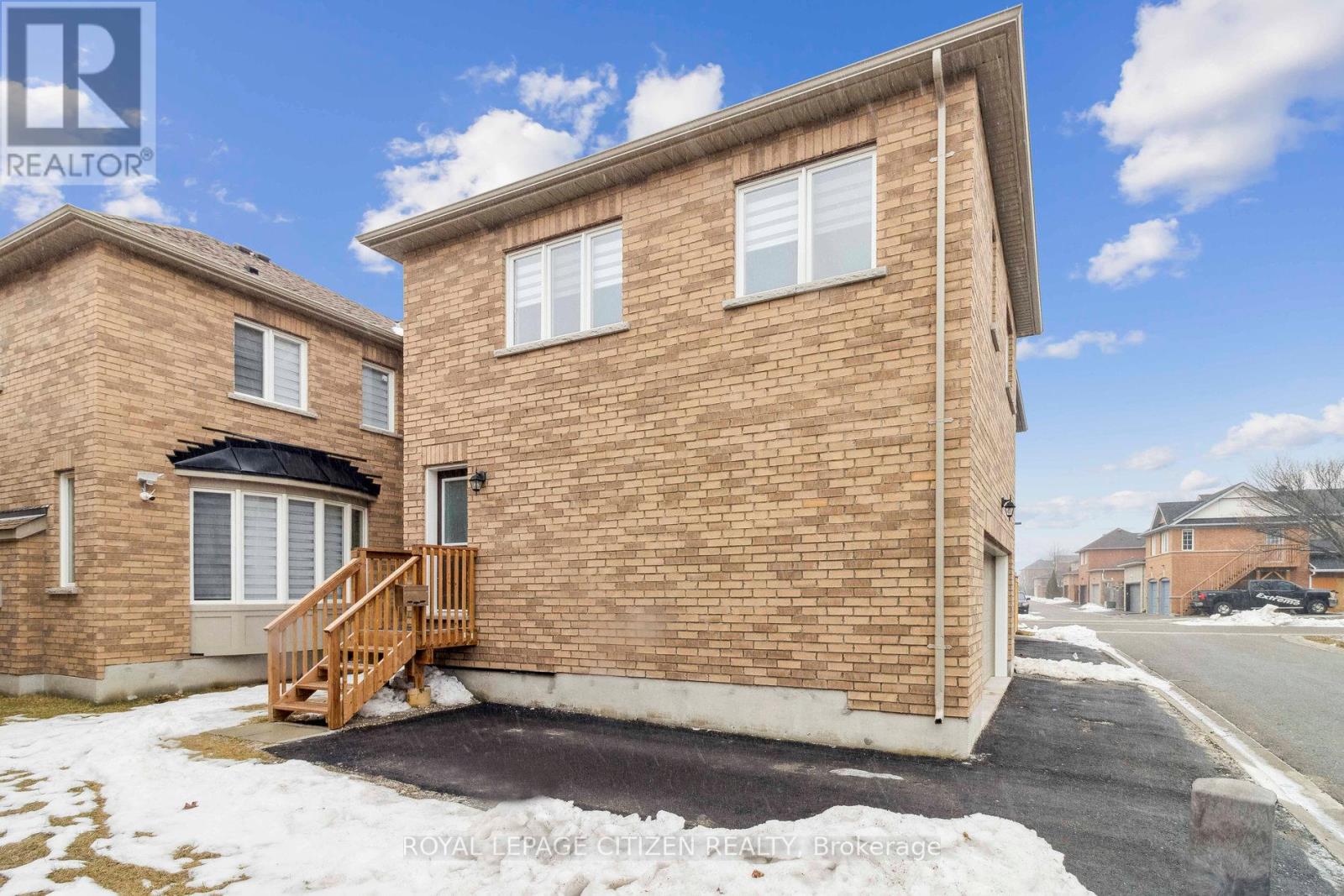 B - 526 White's Hill Avenue, Markham, Ontario  L6B 0J9 - Photo 2 - N13080714
