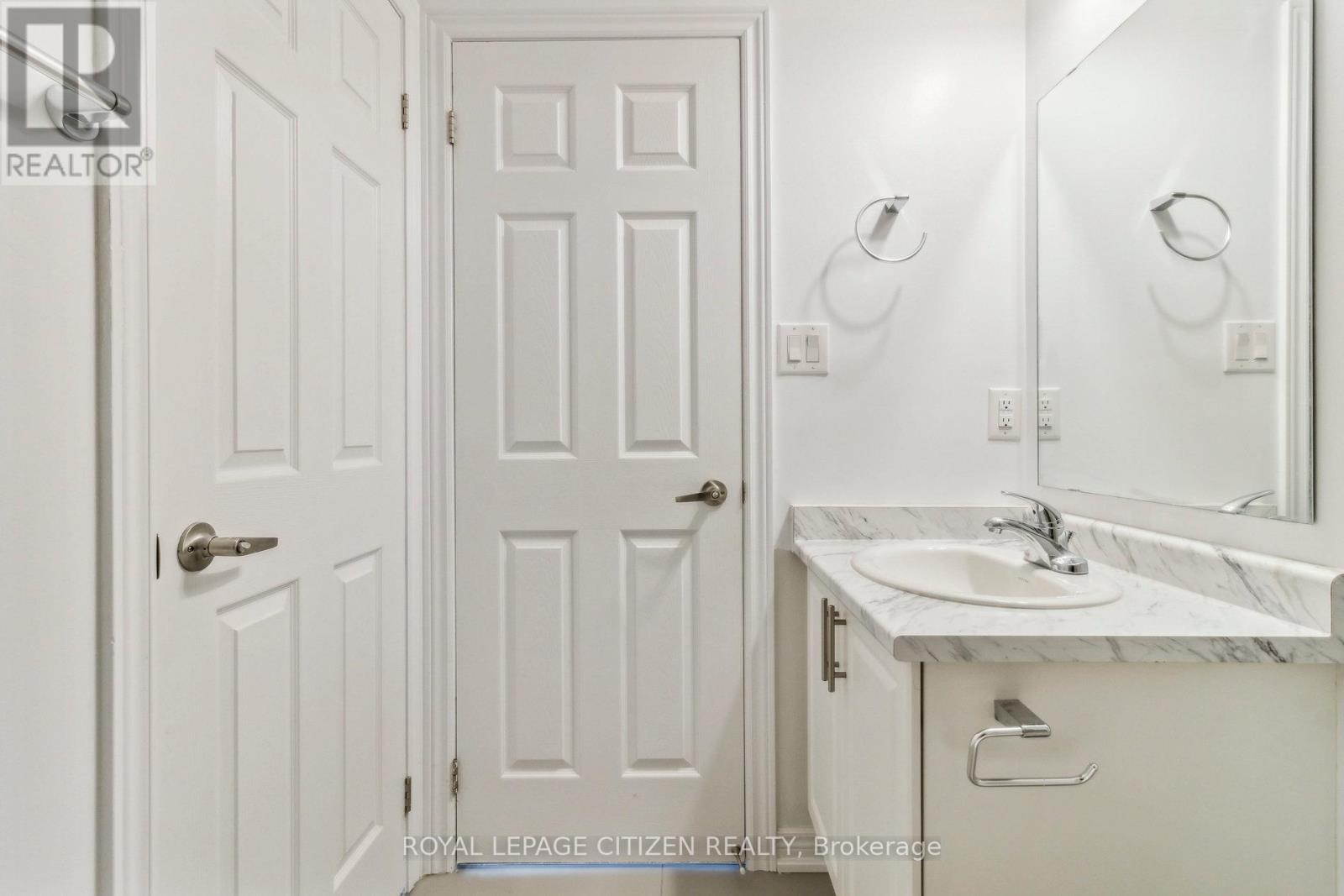 B - 526 White's Hill Avenue, Markham, Ontario  L6B 0J9 - Photo 26 - N13080714