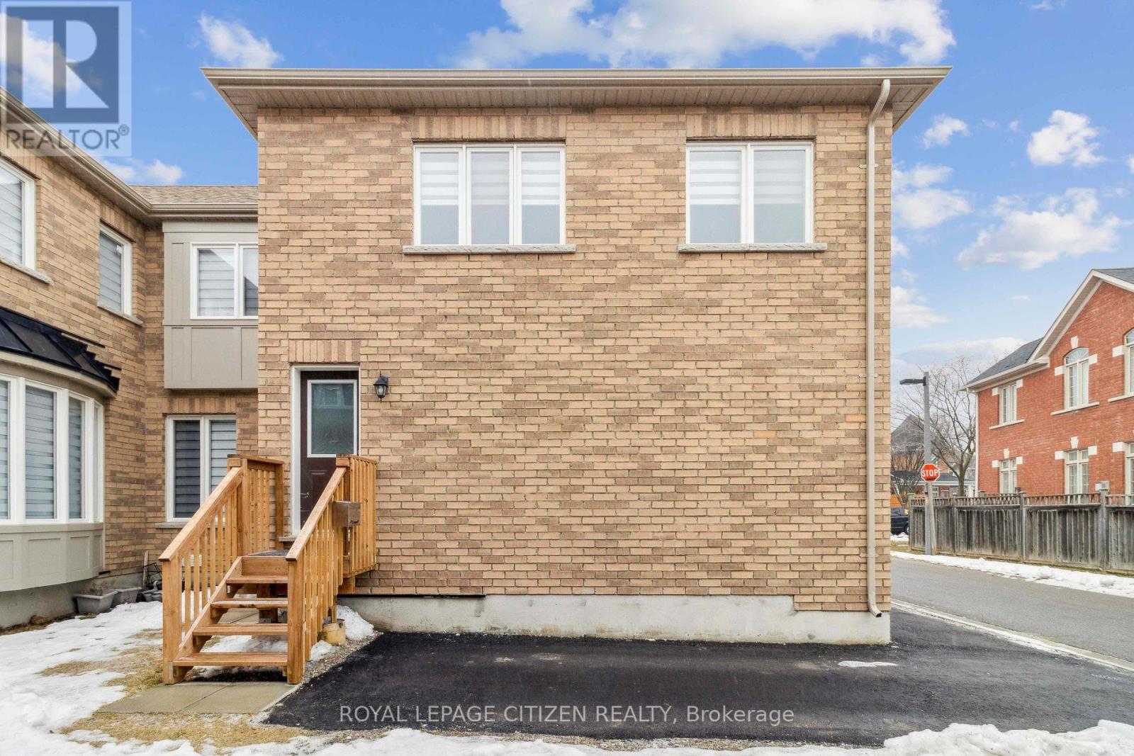 B - 526 White's Hill Avenue, Markham, Ontario  L6B 0J9 - Photo 6 - N13080714