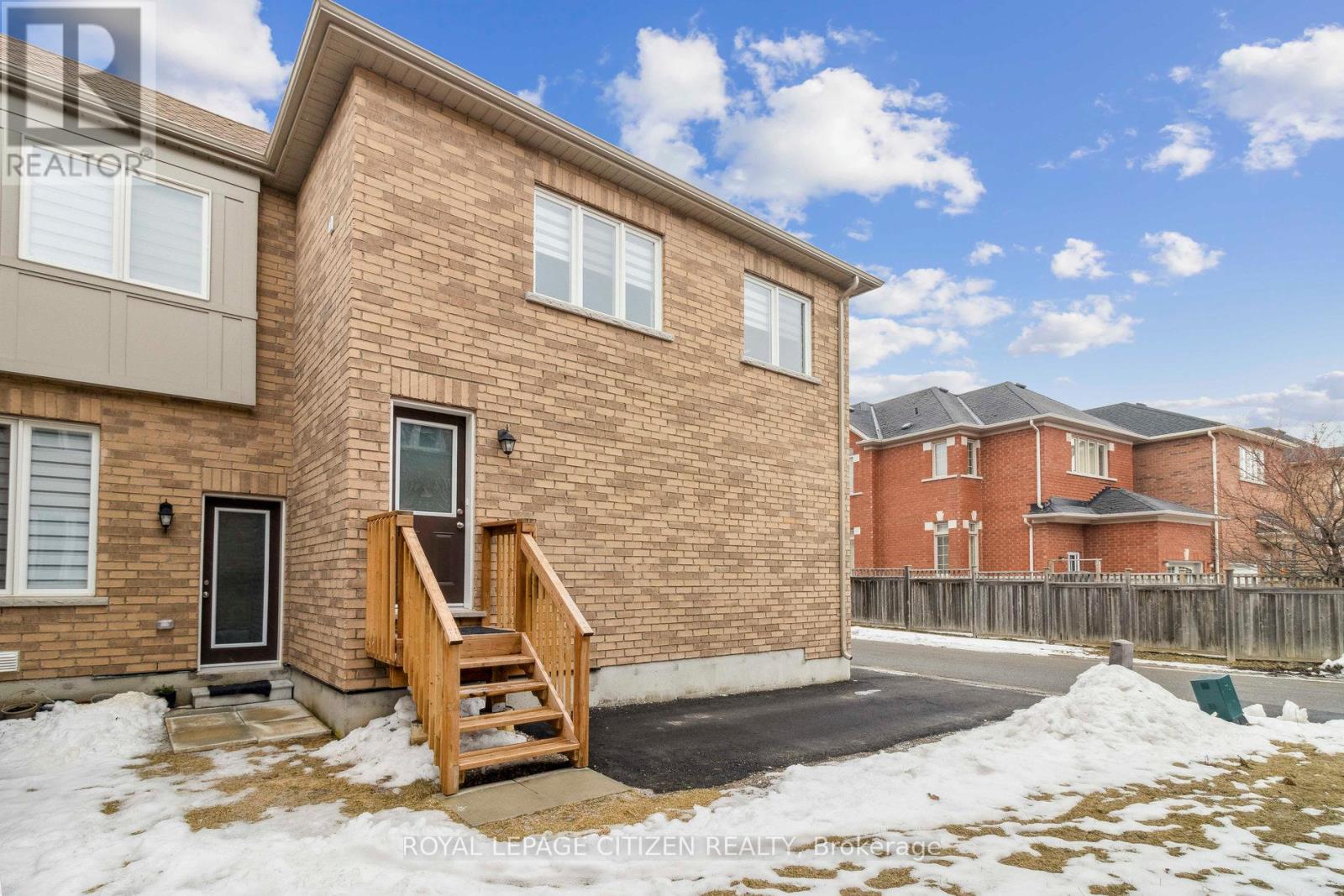 B - 526 White's Hill Avenue, Markham, Ontario  L6B 0J9 - Photo 7 - N13080714
