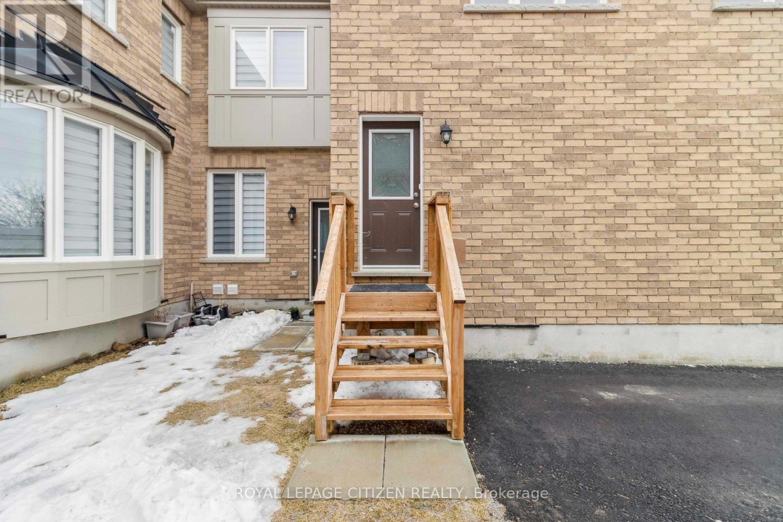 B - 526 White's Hill Avenue, Markham, Ontario  L6B 0J9 - Photo 8 - N13080714