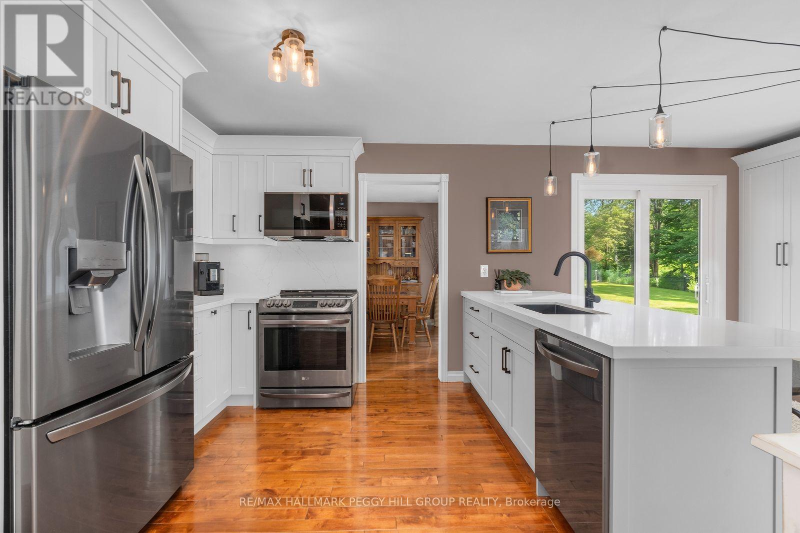 5 Campbell Court, Springwater (Hillsdale), Ontario  L0L 1V0 - Photo 3 - S13080720