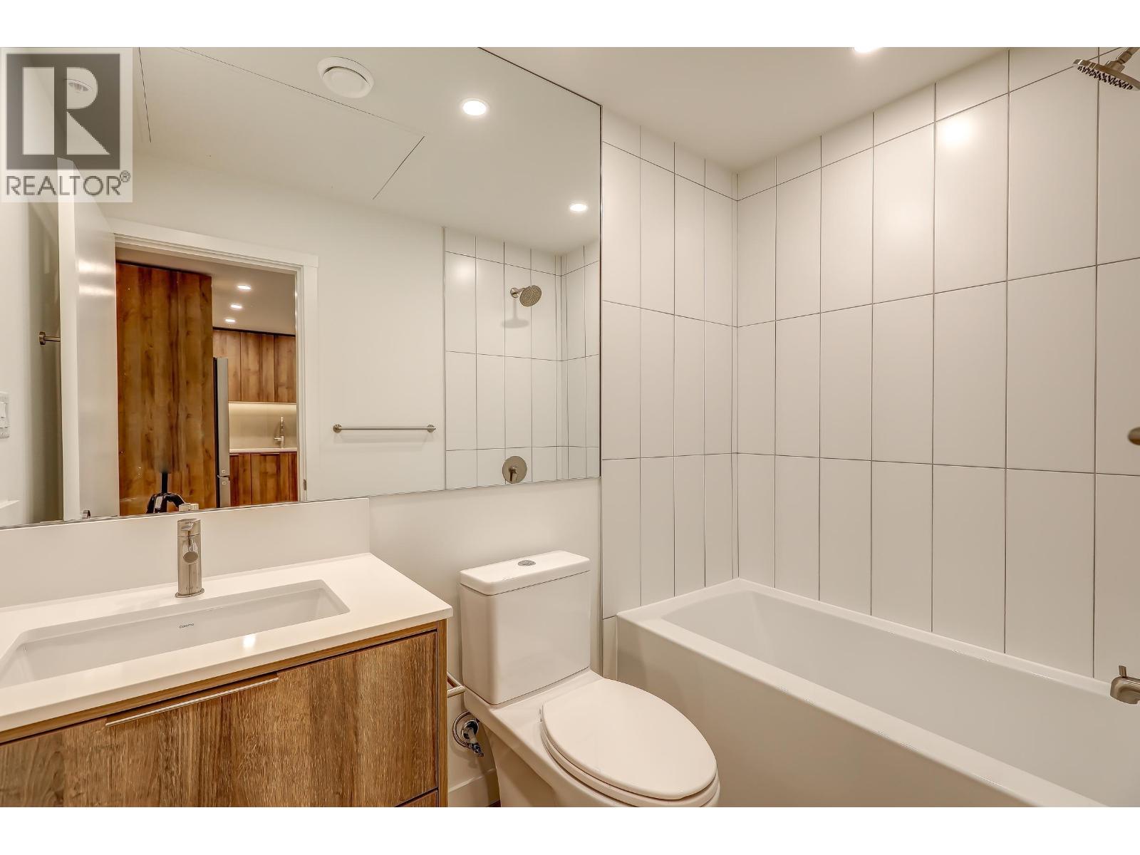 206 3594 Malsum Drive, North Vancouver, British Columbia  V7G 0B5 - Photo 21 - R3118838