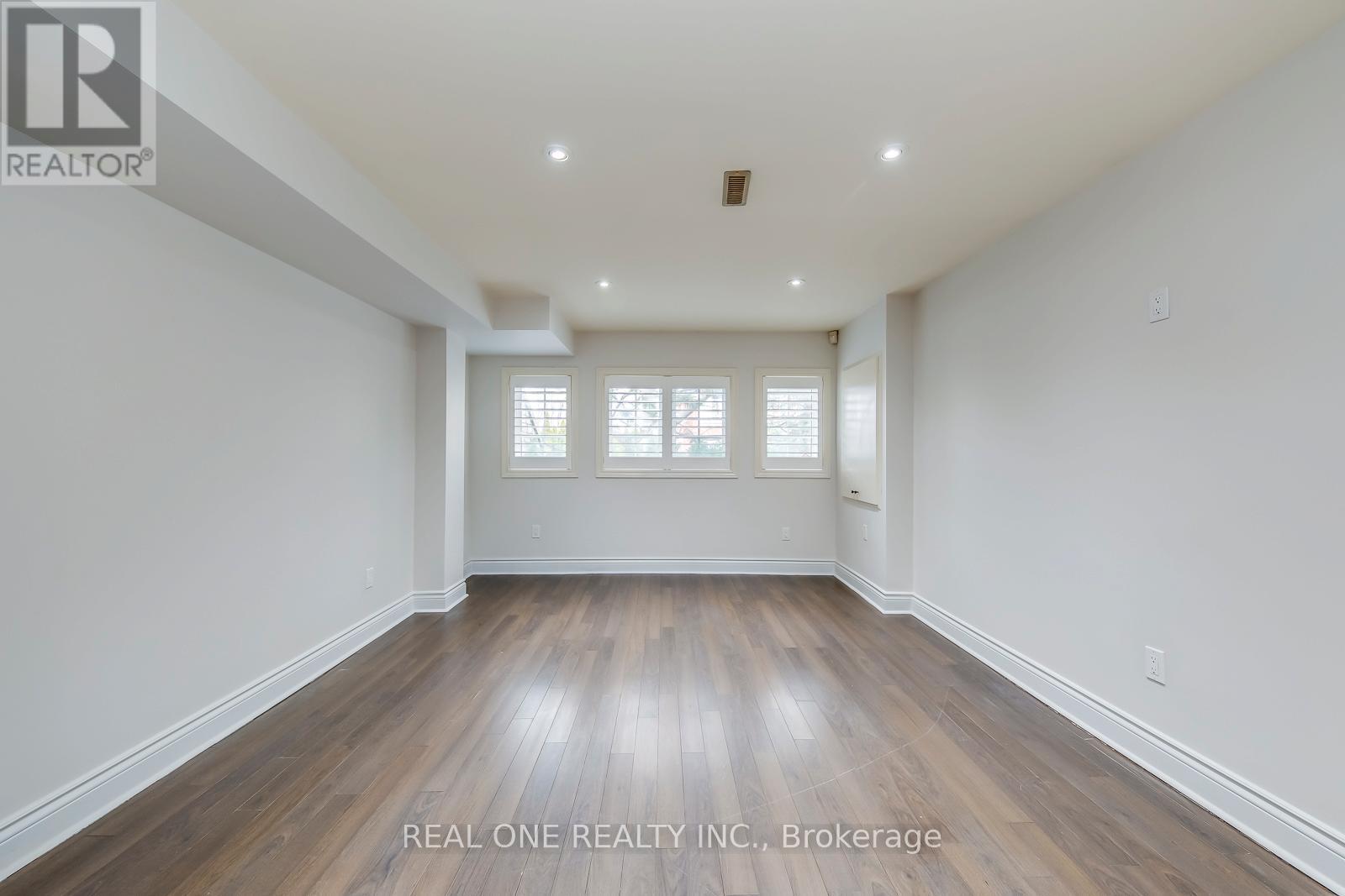2326 Rockingham Drive, Oakville, Ontario  L6H 7J4 - Photo 38 - W13080594