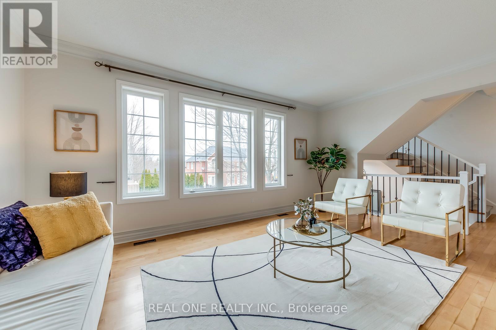 2326 Rockingham Drive, Oakville, Ontario  L6H 7J4 - Photo 6 - W13080594