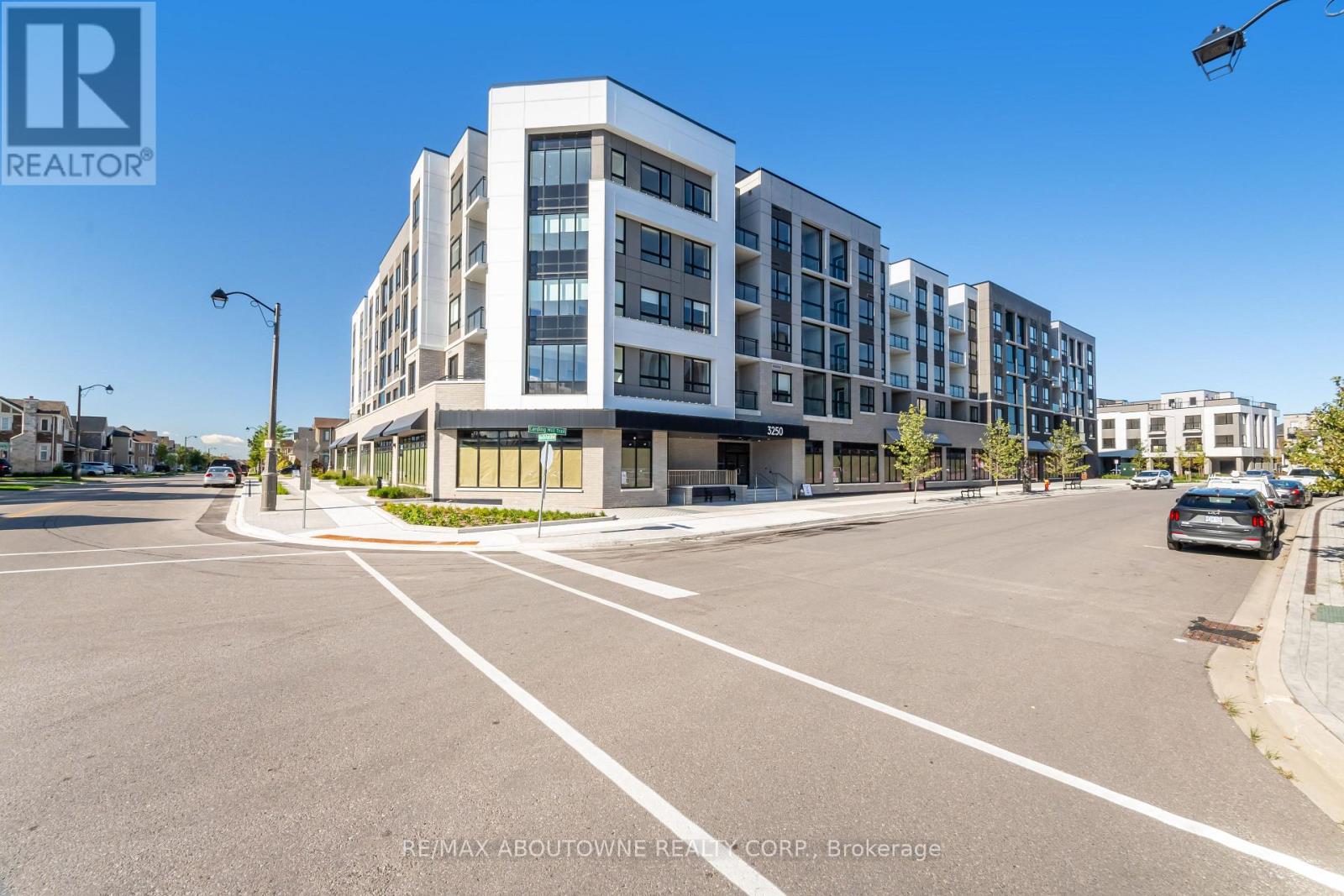 228 - 3250 Carding Mill Trail, Oakville, Ontario  L6M 5T3 - Photo 1 - W13080662