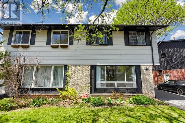 177 Mccraney Street W, Oakville, Ontario  L6H 1H8 - Photo 3 - W13080752